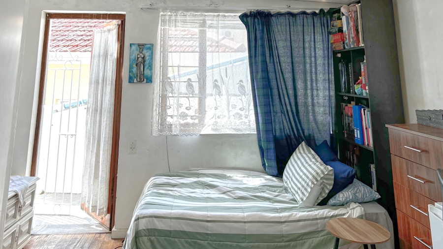 1 Bedroom Property for Sale in Green Point Western Cape